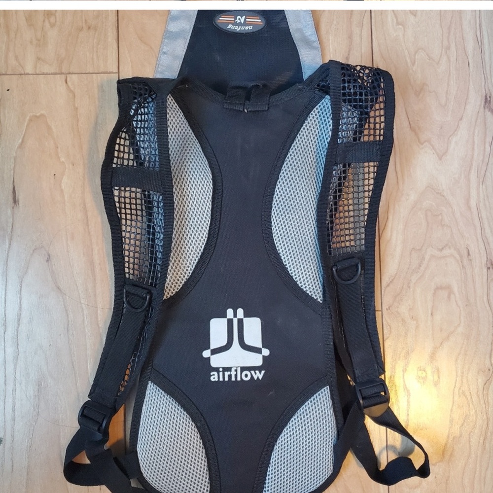 Kuyou Hydration Pack Backpack. Without Bladder - image 1